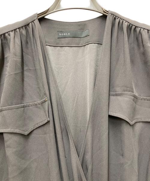 Noble（ノーブル）Noble (ノーブル) 【洗える】ミリタリーバックサテンオールインワン カーキ サイズ:FREEの古着・服飾アイテム