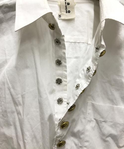 TAO COMME des GARCONS（タオ コムデギャルソン）TAO COMME des GARCONS (タオ コムデギャルソン) 金ボタンレギュラーカラーシャツ ホワイト サイズ:XSの古着・服飾アイテム