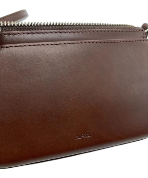 A.P.C.（アーペーセー）A.P.C. (アーペーセー) ネックストラップポーチ ブラウンの古着・服飾アイテム