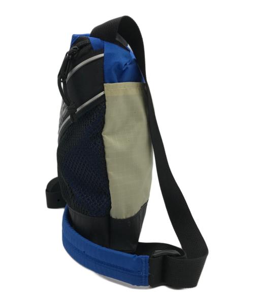 SUPREME（シュプリーム）SUPREME (シュプリーム) メッシュショルダーバッグ ブラック×ブルーの古着・服飾アイテム