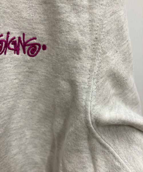 stussy（ステューシー）stussy (ステューシー) Positive Vibrations Applique Hoodie グレー サイズ:Mの古着・服飾アイテム