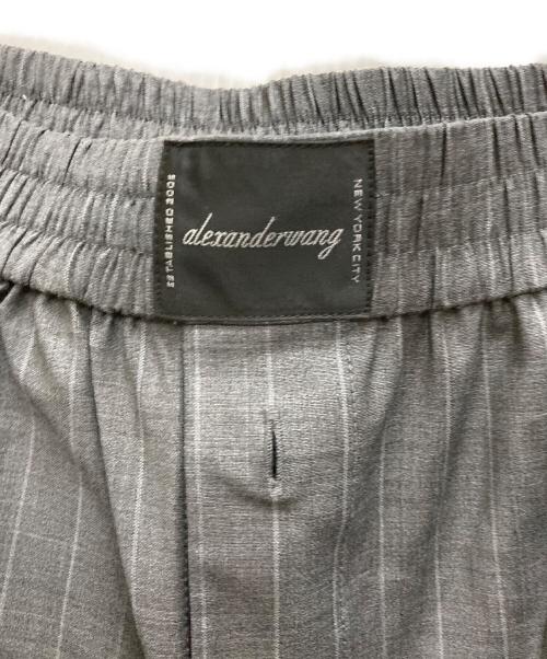 ALEXANDER WANG（アレキサンダー・ワン）ALEXANDER WANG (アレキサンダー・ワン) ウエストレイヤードストライプスラックス グレーの古着・服飾アイテム
