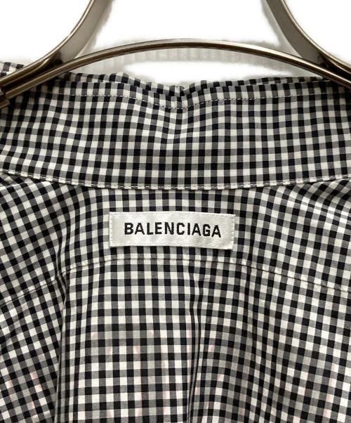 BALENCIAGA（バレンシアガ）BALENCIAGA (バレンシアガ) バックロゴギンガムチェックシャツ ブラック×ホワイト サイズ:34の古着・服飾アイテム
