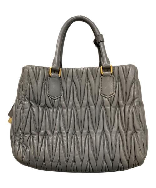 MIU MIU（ミュウミュウ）MIU MIU (ミュウミュウ) MATELASSE/2WAYバッグ グレーの古着・服飾アイテム