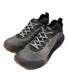 KEEN（キーン）の古着「シークトレイルランニングシューズ」｜グレー