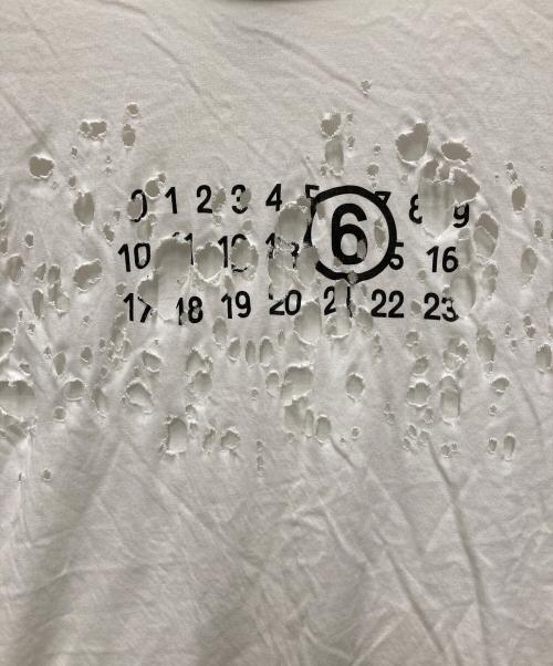 MM6 Maison Margiela（エムエムシックスメゾンマルジェラ）MM6 Maison Margiela (エムエムシックスメゾンマルジェラ) ダメージ加工Tシャツ ホワイト サイズ:Sの古着・服飾アイテム