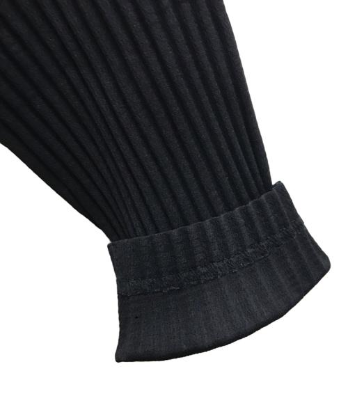 HOMME PLISSE ISSEY MIYAKE（オム プリッセ イッセイ ミヤケ）HOMME PLISSE ISSEY MIYAKE (オム プリッセ イッセイ ミヤケ) プリーツハイネックカットソー ネイビー サイズ:2の古着・服飾アイテム