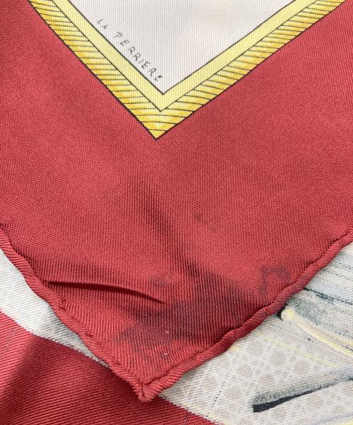 HERMES（エルメス）HERMES (エルメス) シルクスカーフ ベージュ×レッドの古着・服飾アイテム