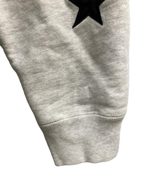 F.C.R.B.（エフシーレアルブリストル）F.C.R.B. (エフシーレアルブリストル) STAR APPLIQUE TEAM CREWNECK SWEAT グレー サイズ:Mの古着・服飾アイテム