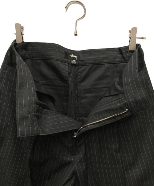 stussy（ステューシー）stussy (ステューシー) Stripe Volume Pleated Trouser ブラック サイズ:71cm (W28)の古着・服飾アイテム