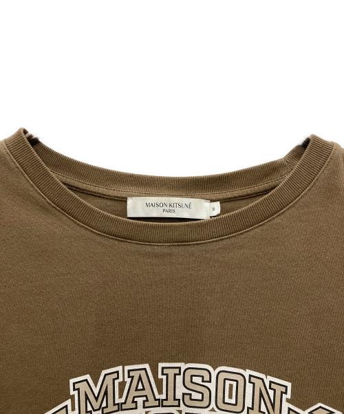 maison kitsune（メゾンキツネ）maison kitsune (メゾンキツネ) カレッジロゴＴee ブラウン サイズ:Mの古着・服飾アイテム