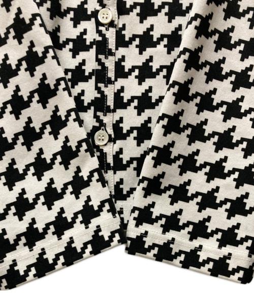 COMME des GARCONS（コムデギャルソン）COMME des GARCONS (コムデギャルソン) 千鳥柄ポリカーディガン ホワイト×ブラック サイズ:Sの古着・服飾アイテム