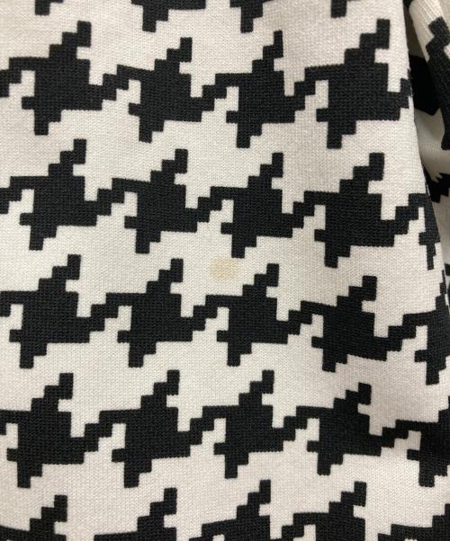 COMME des GARCONS（コムデギャルソン）COMME des GARCONS (コムデギャルソン) 千鳥柄ポリカーディガン ホワイト×ブラック サイズ:Sの古着・服飾アイテム