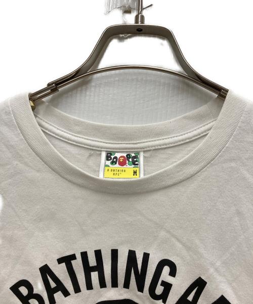 BAPE BY A BATHING APE（ベイプバイアベイシングエイプ）BAPE BY A BATHING APE (ベイプバイアベイシングエイプ) LOGO TEE ホワイト サイズ:Mの古着・服飾アイテム
