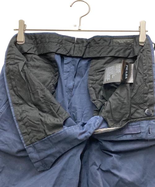 PRADA（プラダ）PRADA (プラダ) コットンストレッチスラックスパンツ ネイビー サイズ: 52の古着・服飾アイテム