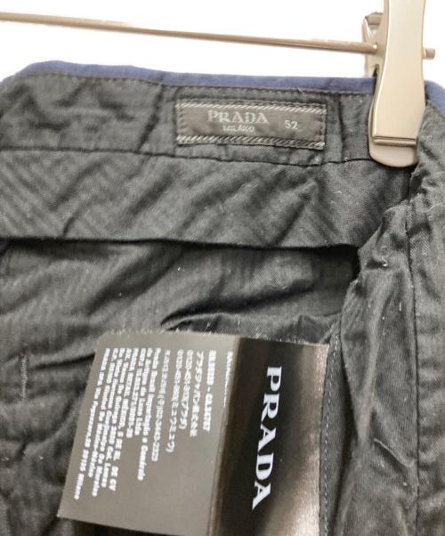 PRADA（プラダ）PRADA (プラダ) コットンストレッチスラックスパンツ ネイビー サイズ: 52の古着・服飾アイテム