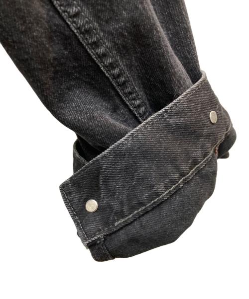 Acne studios（アクネ ストゥディオズ）Acne studios (アクネ ストゥディオズ) リラックスクロップドフィットデニムジャケット ブラック サイズ:34の古着・服飾アイテム