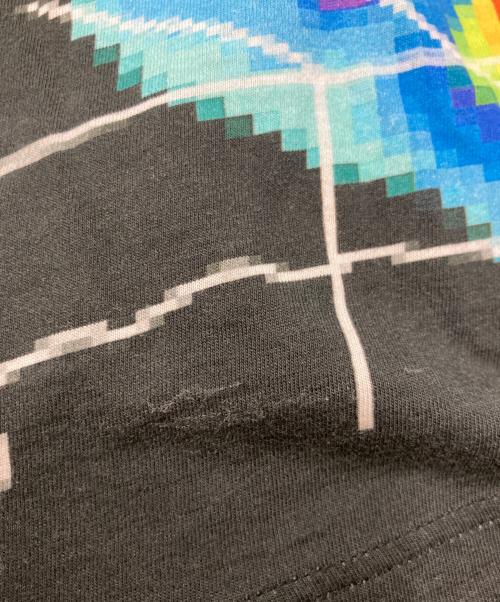 PRADA（プラダ）PRADA (プラダ) レーダー柄 ナイロンTシャツ ブラック×マルチカラー サイズ:Sの古着・服飾アイテム