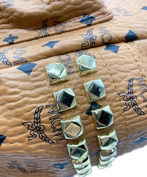 MCM（エムシーエム）MCM (エムシーエム) スタッズバックパック ブラウンの古着・服飾アイテム