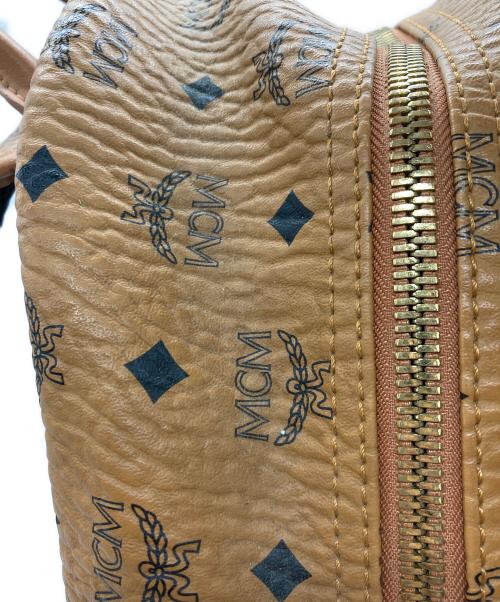 MCM（エムシーエム）MCM (エムシーエム) スタッズバックパック ブラウンの古着・服飾アイテム