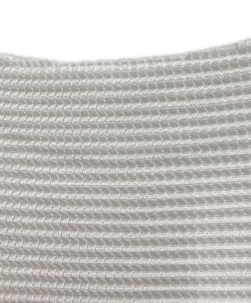 me ISSEY MIYAKE（ミーイッセイ ミヤケ）me ISSEY MIYAKE (ミーイッセイ ミヤケ) ノースリーブカットソー ホワイト サイズ:FREEの古着・服飾アイテム