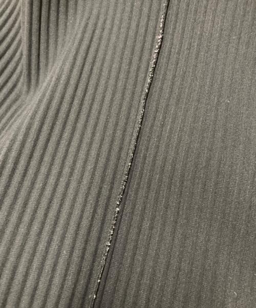 me ISSEY MIYAKE（ミーイッセイ ミヤケ）me ISSEY MIYAKE (ミーイッセイ ミヤケ) プリーツワイドパンツ ブラック サイズ:FREEの古着・服飾アイテム