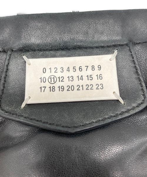 Maison Margiela（メゾンマルジェラ）Maison Margiela (メゾンマルジェラ) GLAM SLAM FLAT POCKET BAG ブラックの古着・服飾アイテム