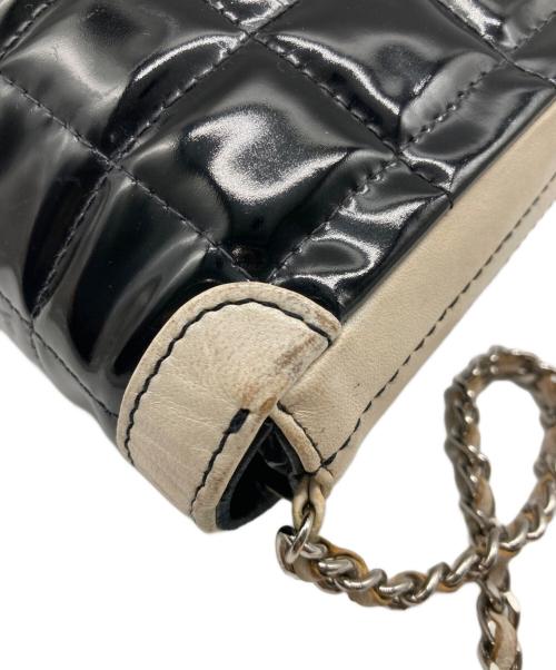 CHANEL（シャネル）CHANEL (シャネル) チョコバーチェーンショルダーバッグ ブラック×ホワイトの古着・服飾アイテム