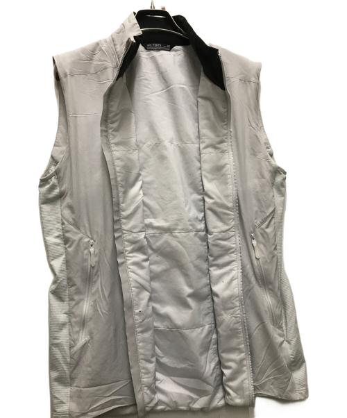 ARC'TERYX（アークテリクス）ARC'TERYX (アークテリクス) ATOM SL VEST グレー サイズ:Sの古着・服飾アイテム