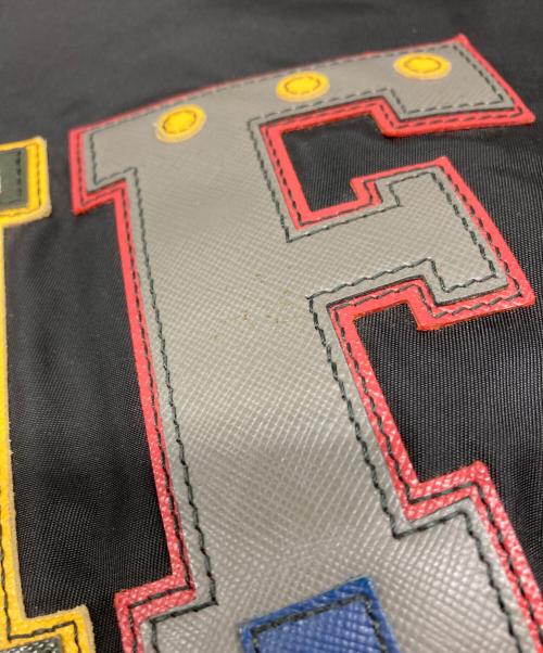 PRADA（プラダ）PRADA (プラダ) HFワッペン付 2WAYバッグ ブラックの古着・服飾アイテム