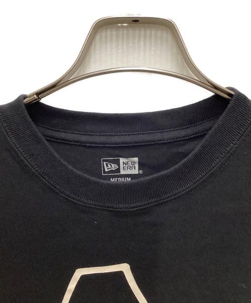New Era（ニューエラ）New Era (ニューエラ) YOHJI YAMAMOTO (ヨウジヤマモト) プリントTシャツ ブラック サイズ:Mの古着・服飾アイテム