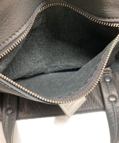 YOHJI YAMAMOTO（ヨウジヤマモト）YOHJI YAMAMOTO (ヨウジヤマモト) ロゴパンチングレザートートバッグ ブラックの古着・服飾アイテム