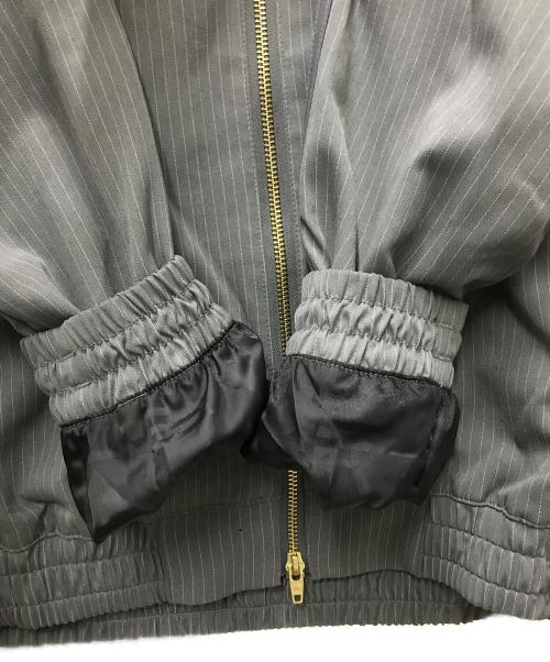 adidas（アディダス）adidas (アディダス) ファイヤーバード ルーズ ピンストライプ トラックトップ グレー サイズ:Mの古着・服飾アイテム