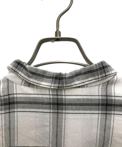 PACS（パックス）PACS (パックス) SANDY SHIRTS グレー×ホワイト サイズ:Rの古着・服飾アイテム