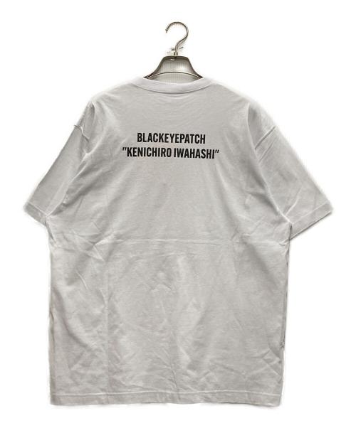 BlackEyePatch（ブラックアイパッチ）BlackEyePatch (ブラックアイパッチ) KENICHIRO IWAHASHI PHOTO TEE ホワイト サイズ:Lの古着・服飾アイテム