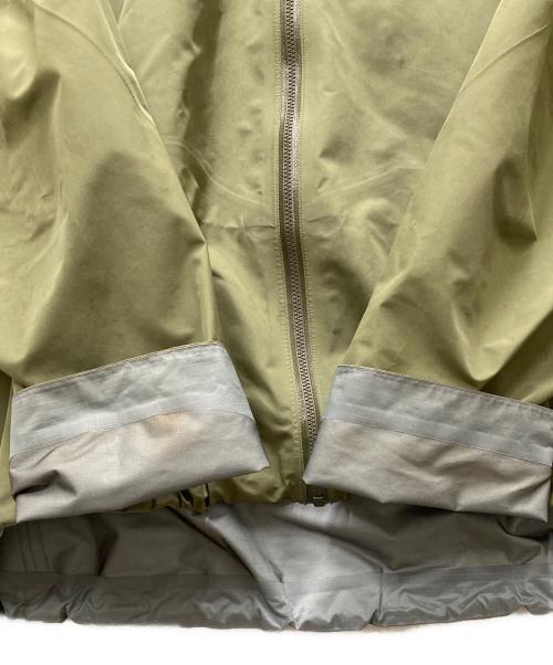 ARC'TERYX（アークテリクス）ARC'TERYX (アークテリクス) ZETA LT JACKET カーキ サイズ:XLの古着・服飾アイテム