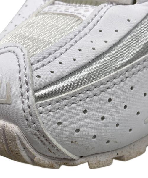 NIKE（ナイキ）NIKE (ナイキ) SHOX R4 ホワイト サイズ:US 6 1/2の古着・服飾アイテム