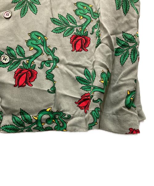 UNUSED（アンユーズド）UNUSED (アンユーズド) Rose Pattern Short-Sleeve Shirt グレー サイズ:3の古着・服飾アイテム