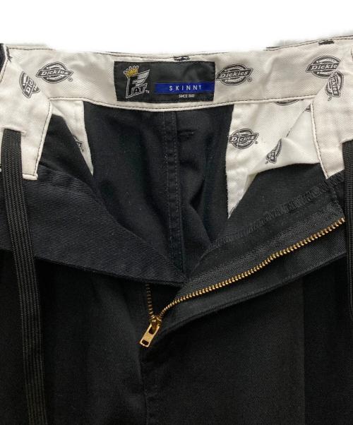 Dickies（ディッキーズ）Dickies (ディッキーズ) FAT (エフエーティー) ワイドチノタイプパンツ ブラック サイズ:BIGGIESの古着・服飾アイテム
