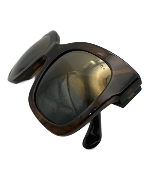 CHANEL（シャネル）CHANEL (シャネル) ココマーク付きサングラス ブラウン サイズ:53□23 140の古着・服飾アイテム