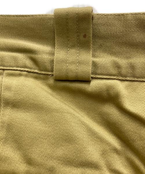 Willis&Geiger（ウィルスガイガー）WILLIS&GEIGER (ウィルスガイガー) タックチノパン ベージュ サイズ:34の古着・服飾アイテム