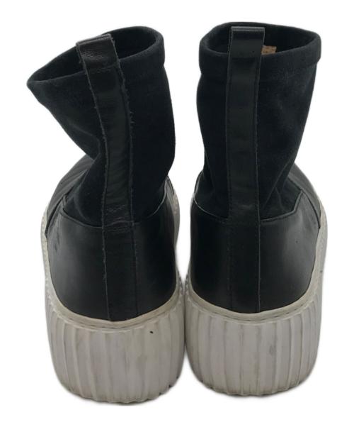 ISSEY MIYAKE（イッセイミヤケ）ISSEY MIYAKE (イッセイミヤケ) UN BOUNCE FIT レザーコンビブーツ ブラック サイズ:SIZE 40の古着・服飾アイテム