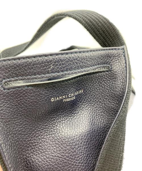 GIANNI CHIARINI（ジャンニ キアリーニ）GIANNI CHIARINI (ジャンニ キアリーニ) シボ革 ワンショルダーバッグ ネイビーの古着・服飾アイテム