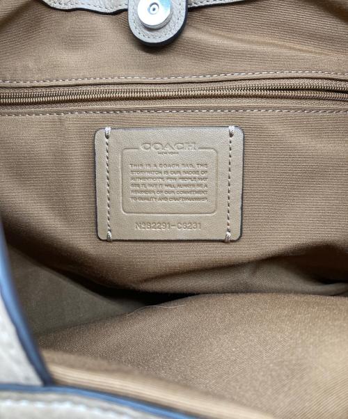 COACH（コーチ）COACH (コーチ) クリスティ ショルダーバッグ ベージュの古着・服飾アイテム