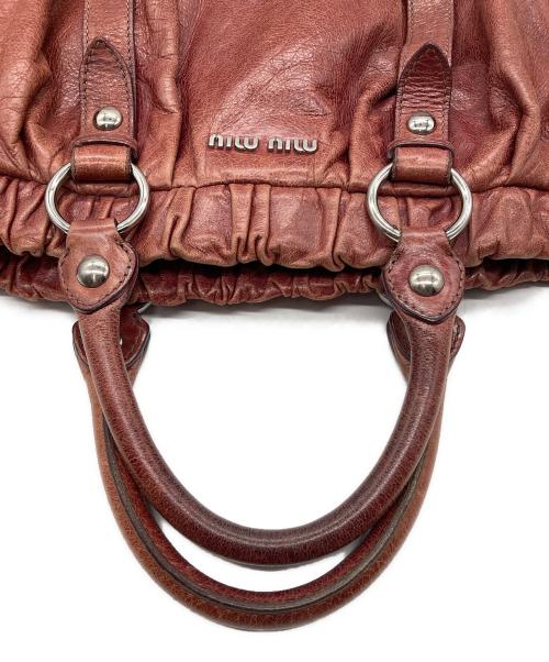 MIU MIU（ミュウミュウ）MIU MIU (ミュウミュウ) VITELLO LUX 2wayバッグ レッドの古着・服飾アイテム
