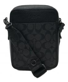 COACH（コーチ）の古着「サリバン クロスボディ シグネチャー キャンバス」｜ブラック