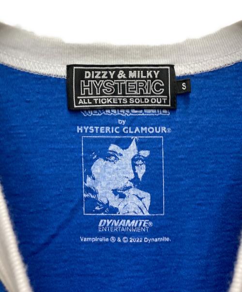 Hysteric Glamour（ヒステリックグラマー）Hysteric Glamour (ヒステリックグラマー) VAMPIRELLA HYSTERIC ISSUE ガールプリント リンガーTシャツ ブルー サイズ:Sの古着・服飾アイテム