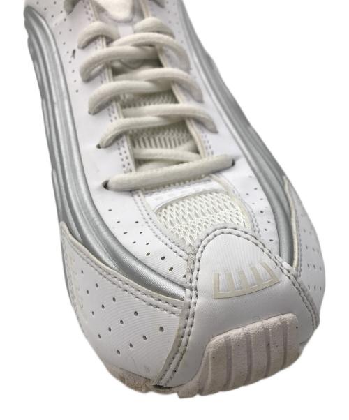 NIKE（ナイキ）NIKE (ナイキ) SHOX R4 ホワイト サイズ:26の古着・服飾アイテム