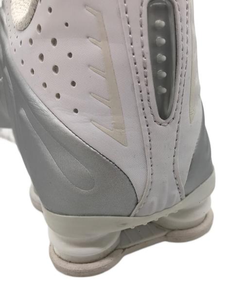 NIKE（ナイキ）NIKE (ナイキ) SHOX R4 ホワイト サイズ:26の古着・服飾アイテム