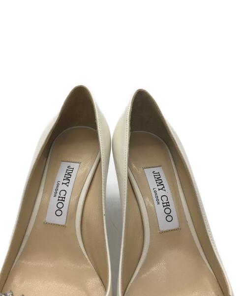 JIMMY CHOO（ジミーチュウ）JIMMY CHOO (ジミーチュウ) MELVA ビジューパンプス ホワイト サイズ:37の古着・服飾アイテム